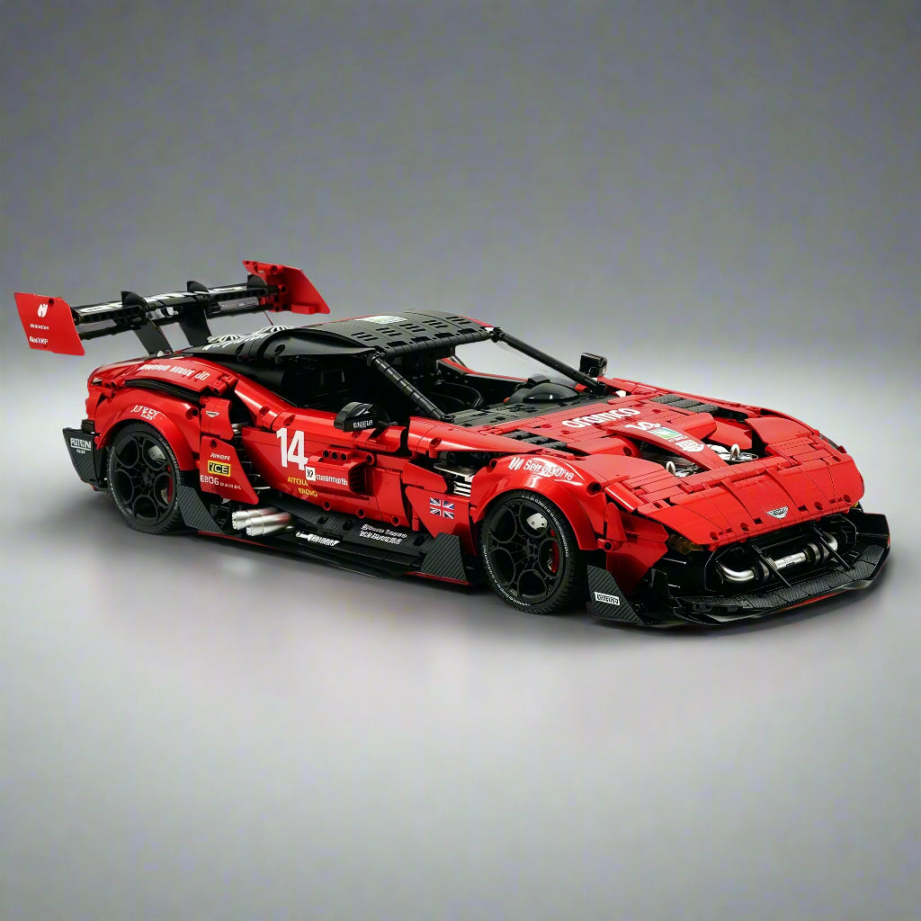 Aston Martin Vulcan 1:8