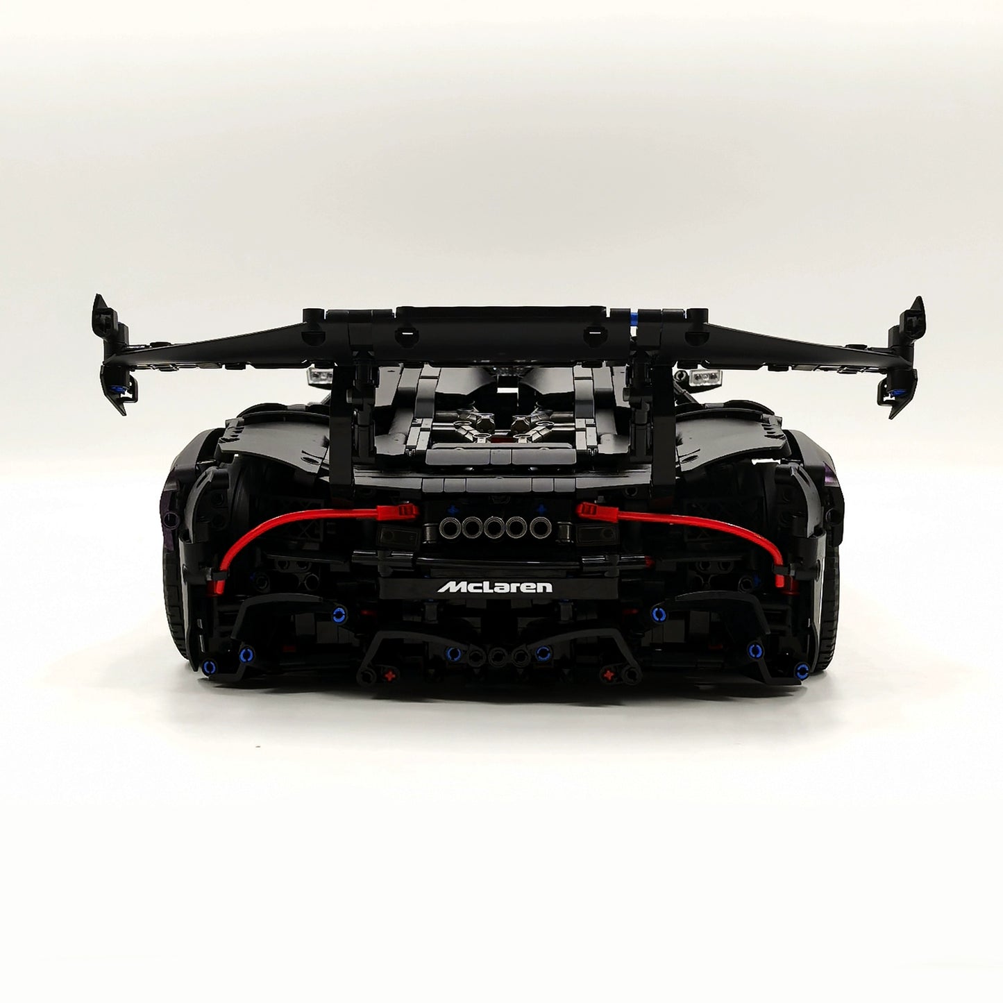 McLaren P1 1:8