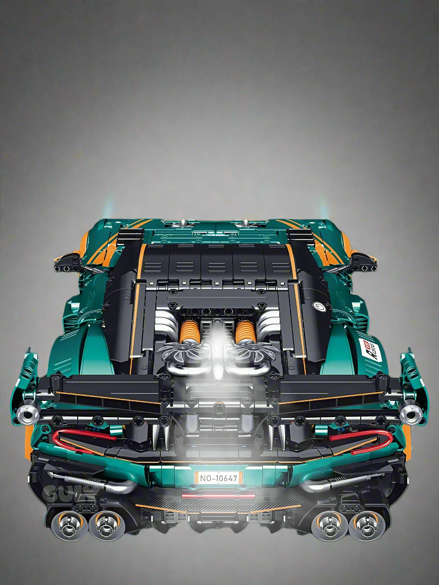 Aston Martin Vulcan 1:8