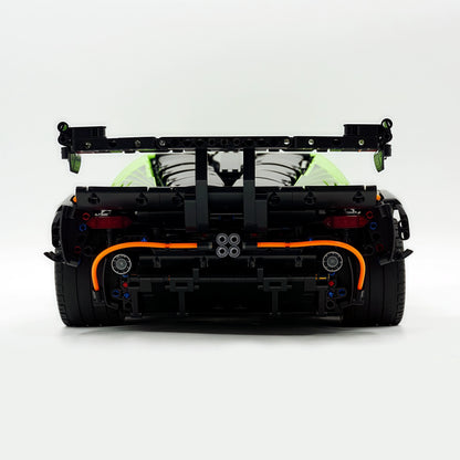 Lamborghini SCV12 1:8