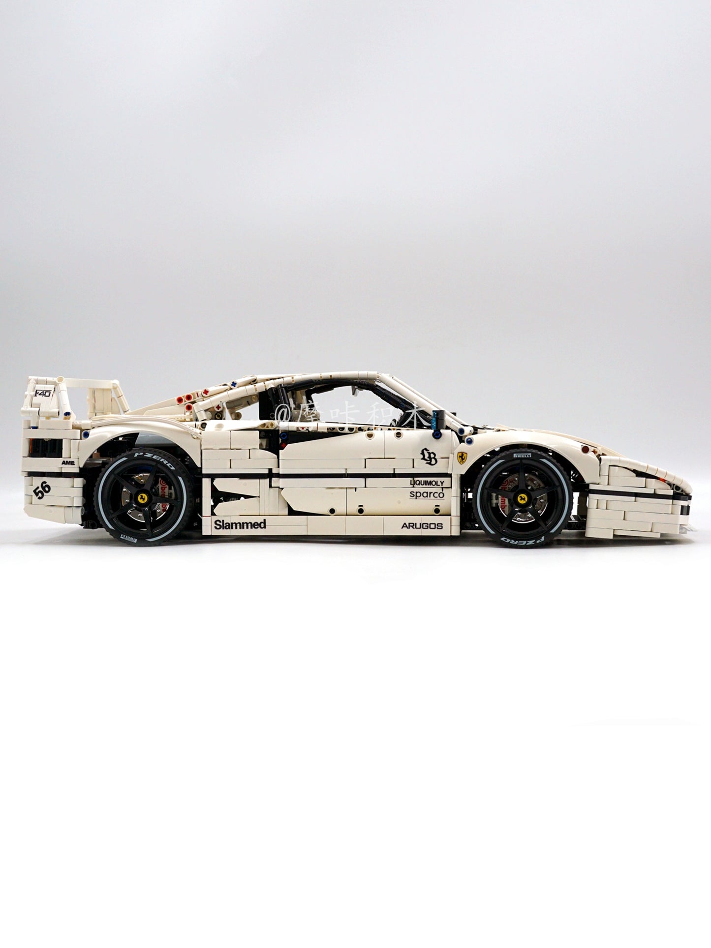 F40 1:8