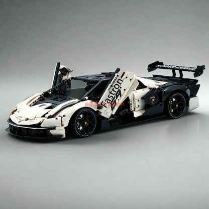 Lamborghini SCV12 1:8