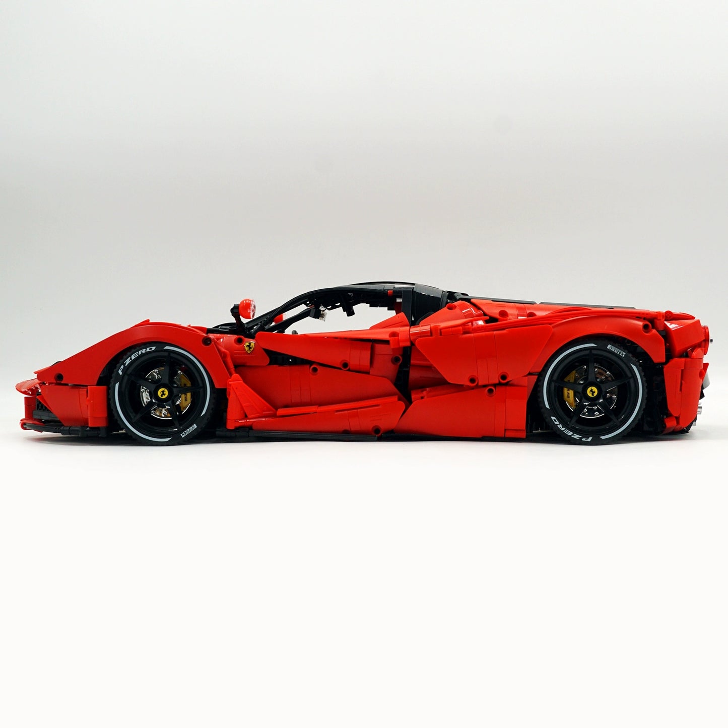 Ferrari LaFerrari 1:8