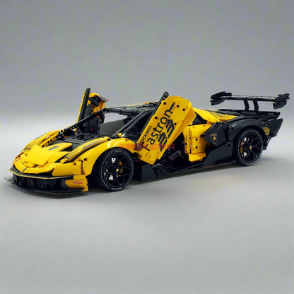 Lamborghini SCV12 1:8